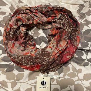 ⭐️5 for $25⭐️ 
Brown & Orange Floral Infinity Scarf